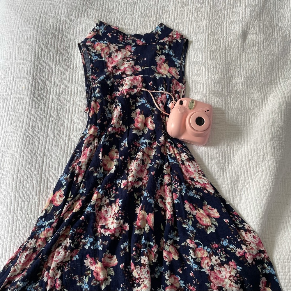 Altar’d State Flowered Sundress 💙😍